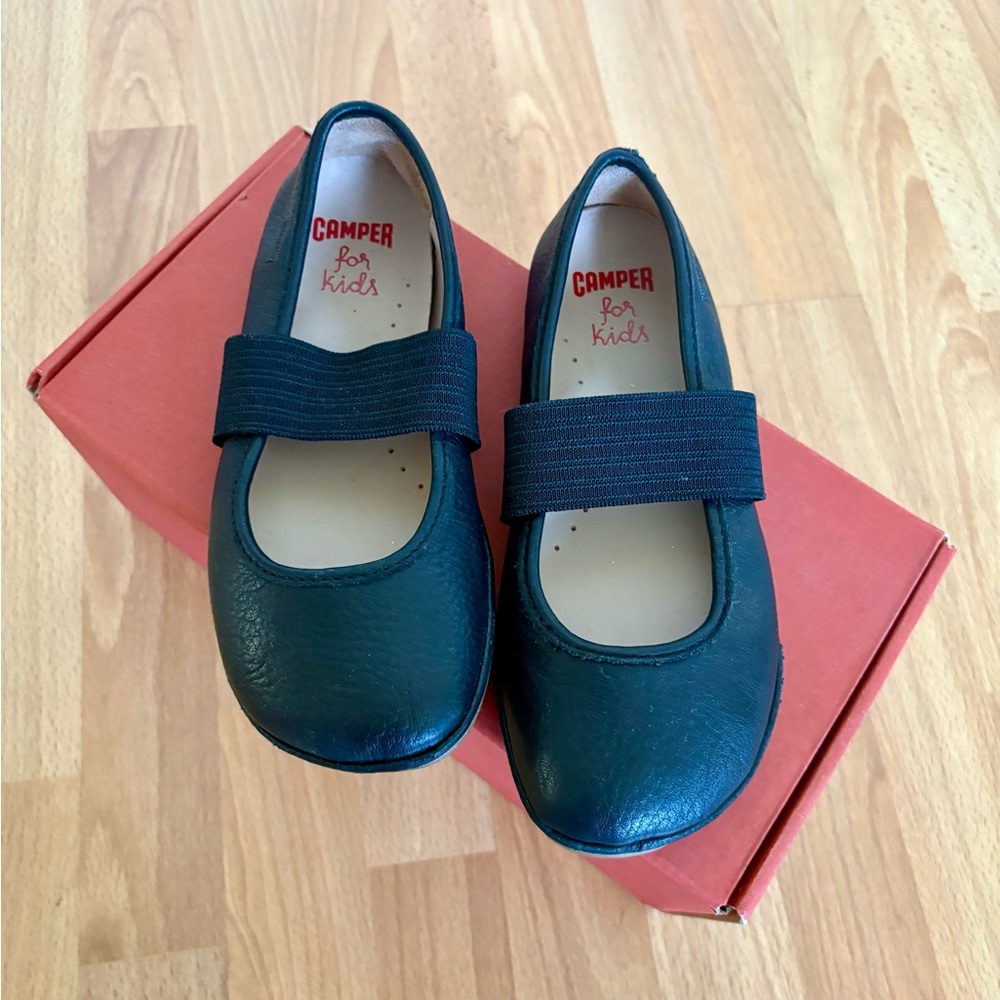 Camper Black Dress Shoes with Classic Design
